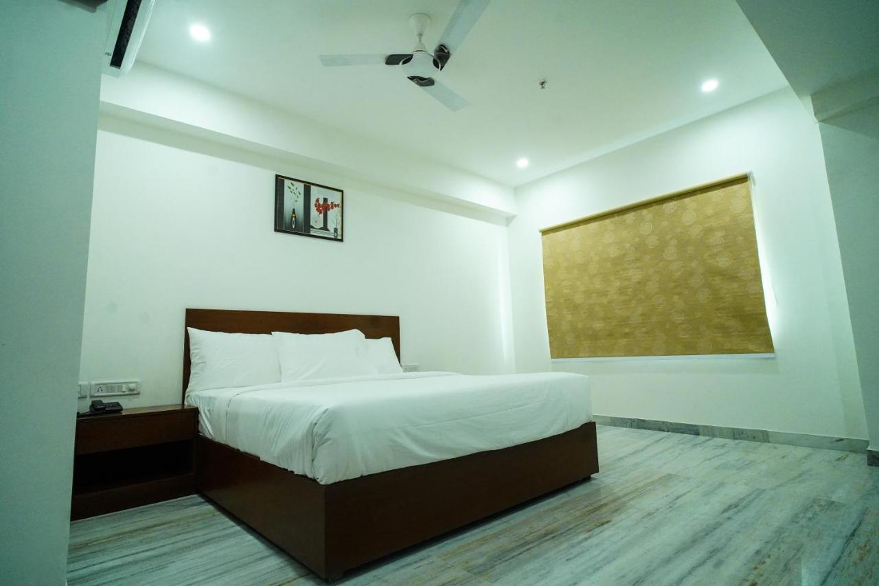 Welkin Hotel , Seunderabad Secunderabad Exterior photo